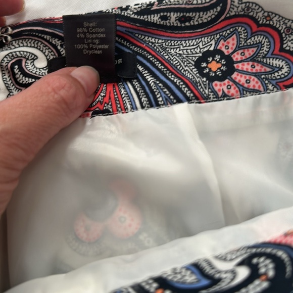 Ann Taylor paisley pencil skirt - size 2 petite - Picture 7 of 7
